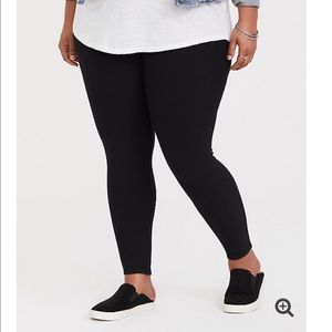 Full length black torrid leggings Size 1x. New